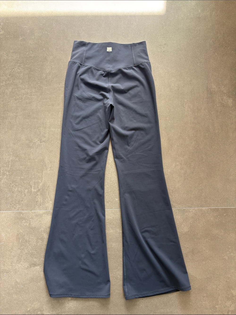 Vuori Wide Leg Pants in Navy Blue - Picture 2 of 3